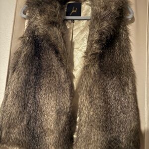 Jack by BB Dakota Brown Faux Fur Vest